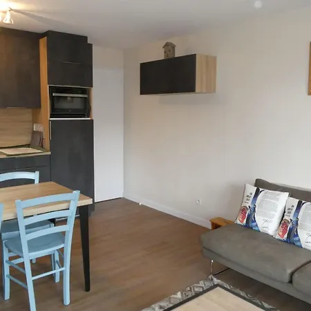 Appartement Appt Avec Balcon Centre Du Village